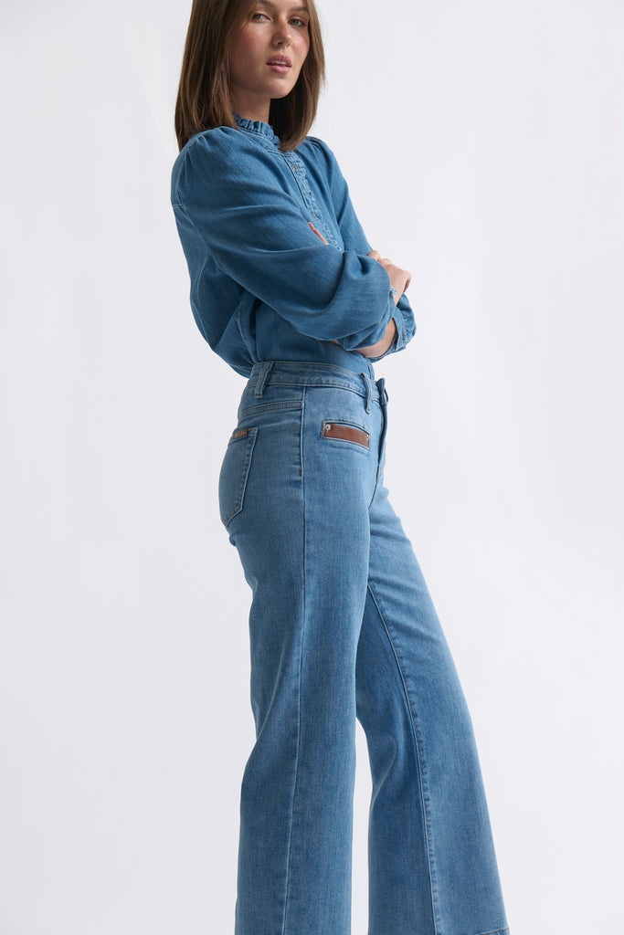 Freya Jean Leather Pocket - 70's Blue - Armadi - Kireina - Jeans