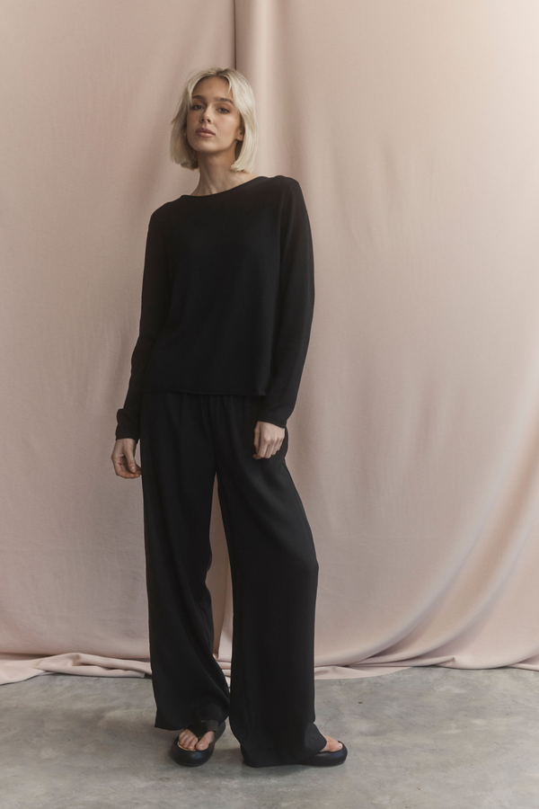 Amy Sweater - Black - Armadi - White by FTL - Knitwear