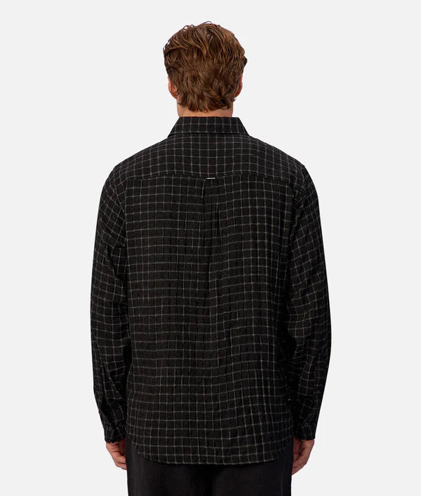 Clairemont L/S Shirt - Char/White - Armadi - Industrie - Men